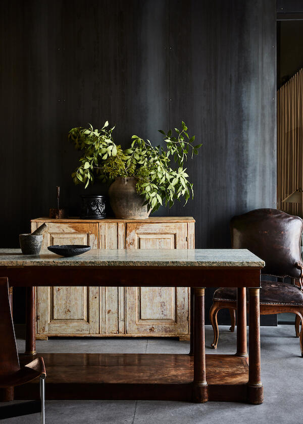 Nina Campbell opens a London flagship, Swedish antiques in Montana and more Nina Campbell opens a London flagship, Swedish antiques in Montana and more